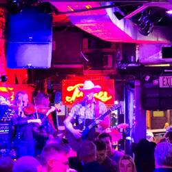 Abends Outlaw Country im Tootsie's