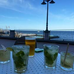 Ständig Happy Hour 🍹... das sagen wir nicht nein