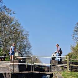 Will, Sarah, Lenny and Elsie waiting for Rainboat to enter the lock
