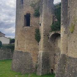 Château de Villandraut