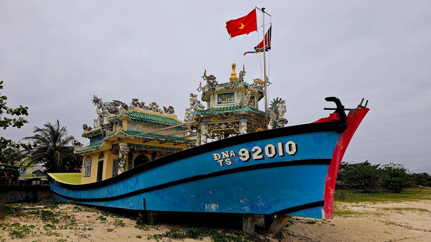 Đền Thờ Ngư Ông Phú Lộc