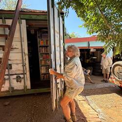 Carsten's Bibliothek: Ein 40' Container!