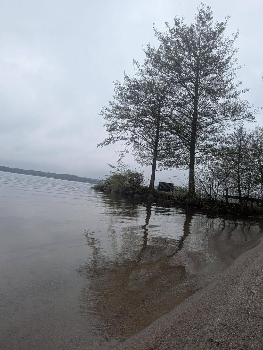 Morgenidylle am Strand des Plauer Sees