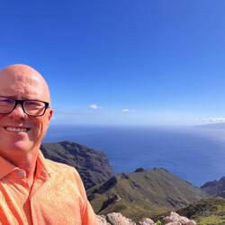 Mir geht's gut, nur die Sonne scheint ins Gesicht... 😀