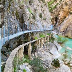 Alter und neuer Steg