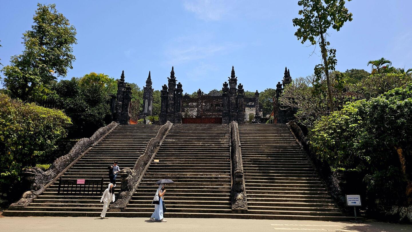 Mausoleum of Emperor Khai Din