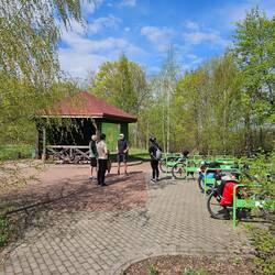 Begegnung an einem MOR. (So heißen die Biker-Parkplätze in kurz)