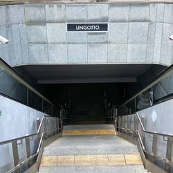 Churze Zwüschestopp Stazione Lingotto