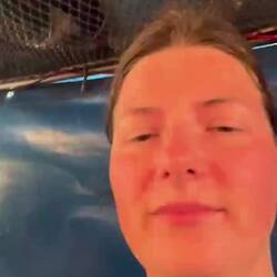 Man versteht zwar nix, aber ich denke mein Blick spricht Bände - kurz Schiss inne Büchs gehabt 🤣