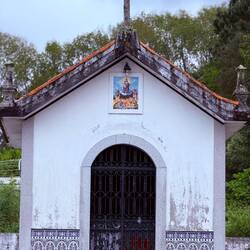 A little chapel on the path