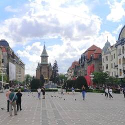 Piata Victoriei mit der orthodoxen Kathedrale der 3 Hierarchien