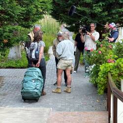 ...filmen beim Einchecken im Hotel...
