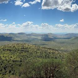 ...welch ein Blick am Bosua Pass in die Weite Namibias...