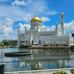 The sultan's mosque.