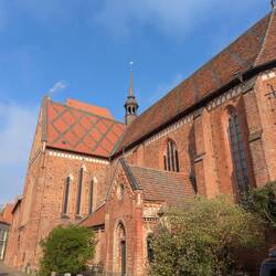 Drinnen war gerade der Ostergottesdienst