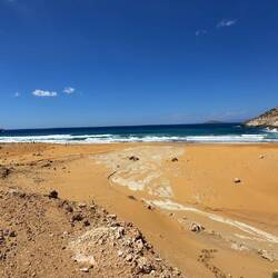 Da rechts habe ich hinter der großen Düne gelegen.