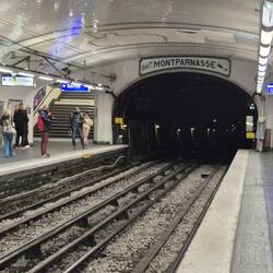 Die Metrostation Sèvres Babylone