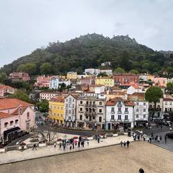 Da oben auf dem Berg ist das Mauren Kloster