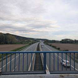 Am Ende noch die Autobahn überqueren