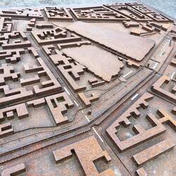 This model shows the line of the later versions of the border zone, alongside Bernauer Straße