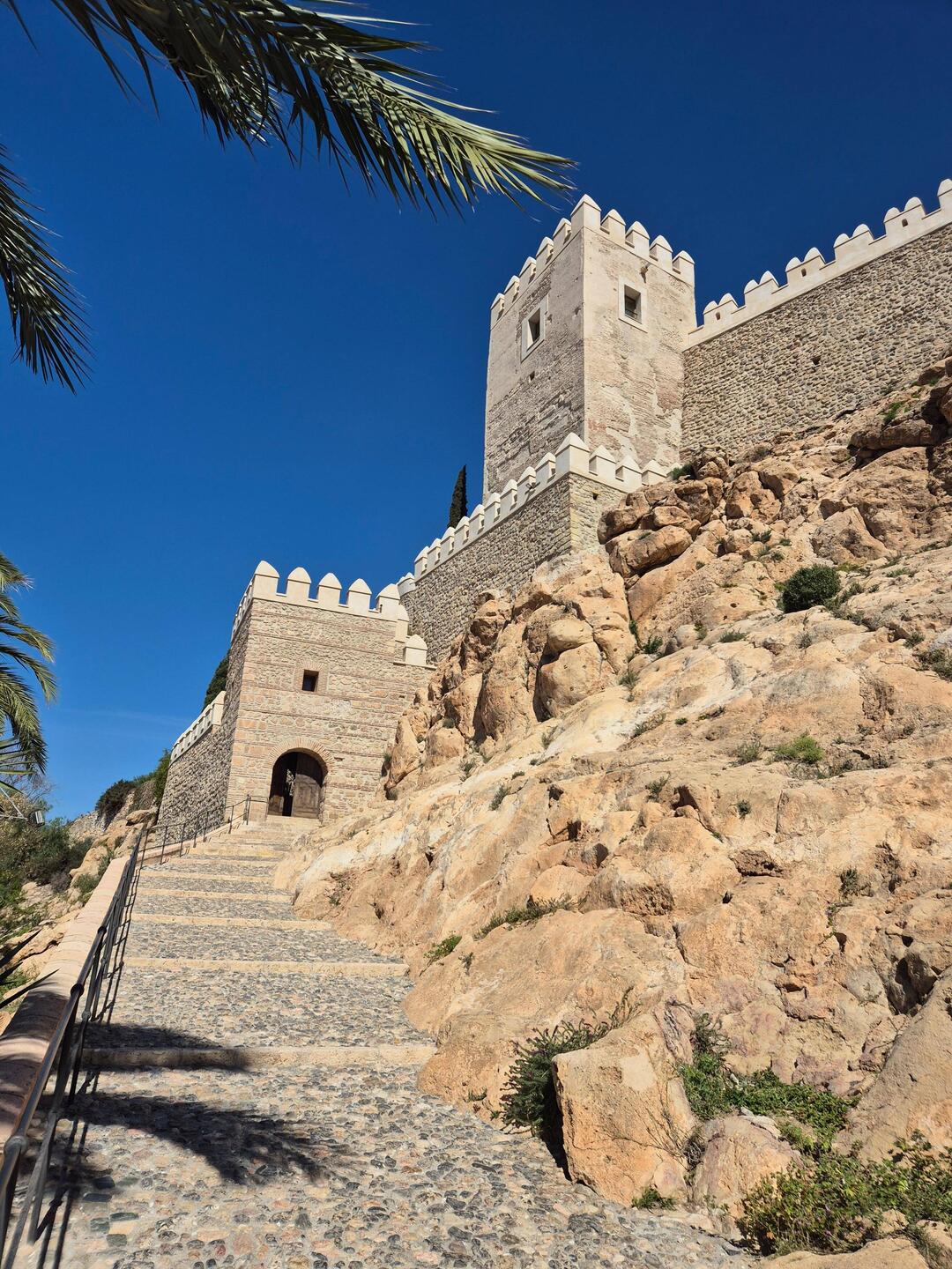 Alcazaba, Tür steht auf, ist aber trotzdem geschlossen