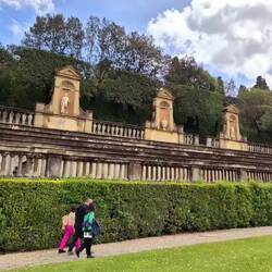 Anfiteatro and the Artichoke Fountain