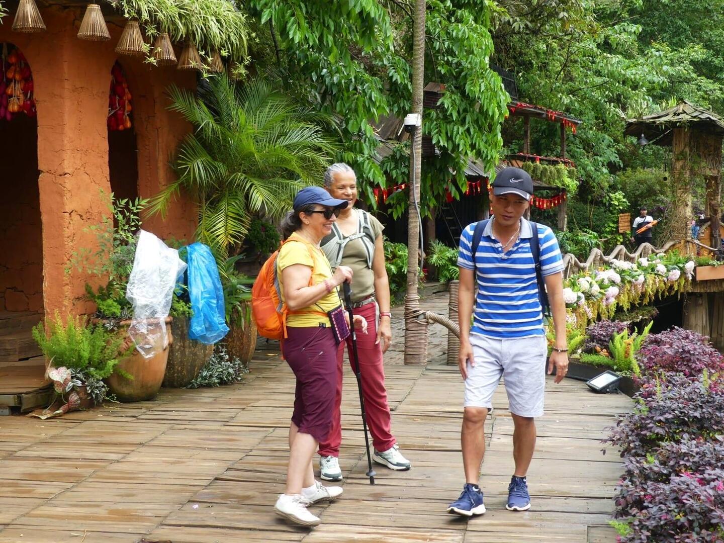 Plaisanter avec Quan, notre guide