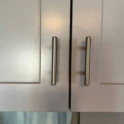 Kitchen cabinet knobs