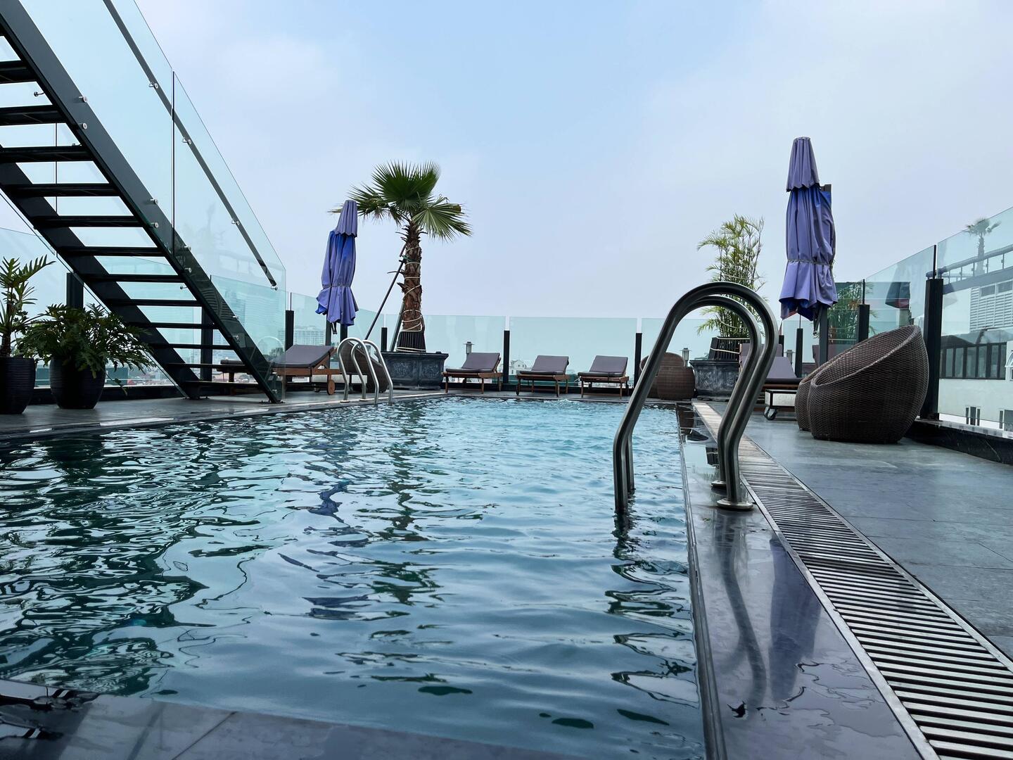 Rooftop Pool Hotel