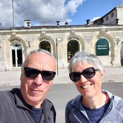 Les lunettes de soleil.