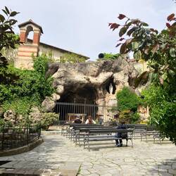 Kappälle i de Grotte bi de ehem. Chiesa di San Giuseppe. Hüt Museum