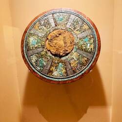 Maya Kalender aus kleinen Mosaiksteinen