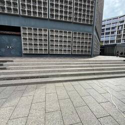 Golden Crack, Memorial to the December 2016 terror attack, whose names are on the stairs