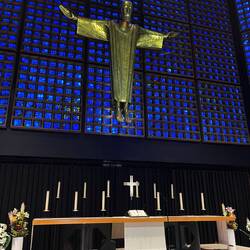 The risen Jesus above the altar