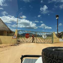 ...Chepoint Charlie a la Namibia...