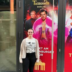 H was delighted to find her hero in town