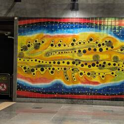 Grafitti on wall in metro station