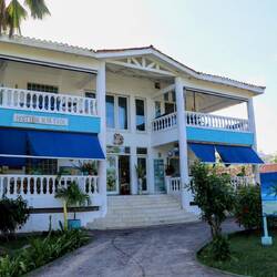 Hotel in the South of the island, most hotels are of this size.