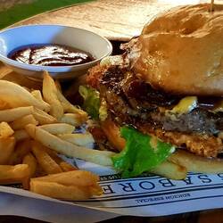 The hamburgers were also excellent! Only in France and Uruguay I had one so juicy...