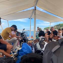 S Boot vo Cebu nach Malapascua 😅 Scooter natürlich au mit uf d Insle neh 😂