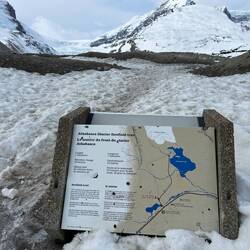 Der Gletscher im Hintergrund