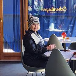 Snacking at the Gardens