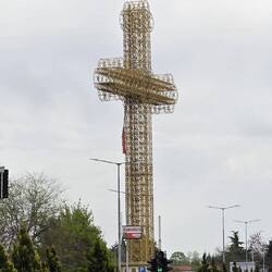 Dieses, etwas kleinere Kreuz, steht in der Stadt