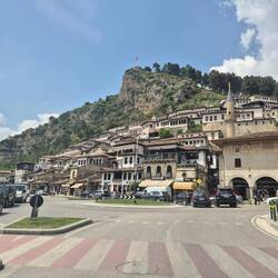 Berat - Stadt der tausend Fenster