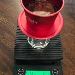 Phin filter coffee - Zeit und Menge sind der Schlüssel für den Robusta Kaffee.