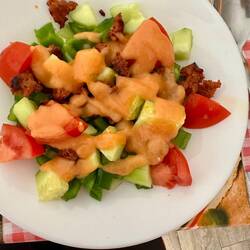 Chorizo salad with salmorejo for the dressing