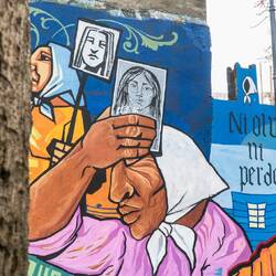 Abuelas de la Plaza de Mayo