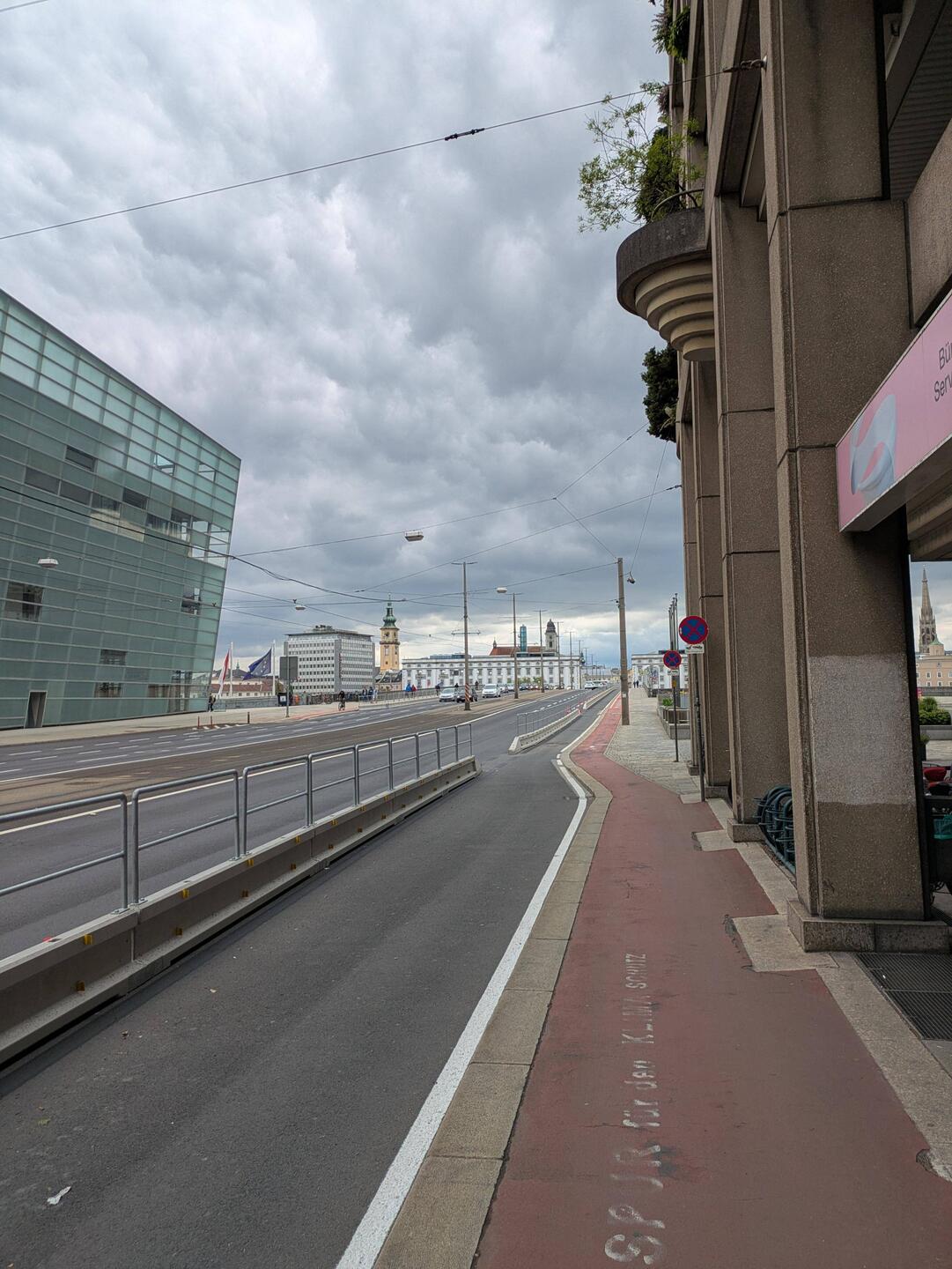 Hier ist der Radweg noch gut ausgebaut