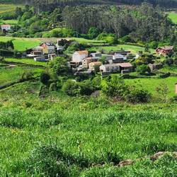 A town that doesn't exist, it's not on my GPS but sure is pretty. The Camino doesn't even go there.