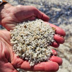 Daher der Name Reiskornstrand, sehr unangenehm wenn man den in die Schuhe kriegt